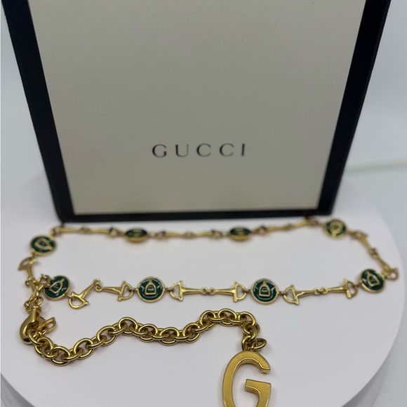 Gucci VINTAGE Horsebit Chain Belt Gold with Green Enamel Medallions beautiful - Picture 5 of 12